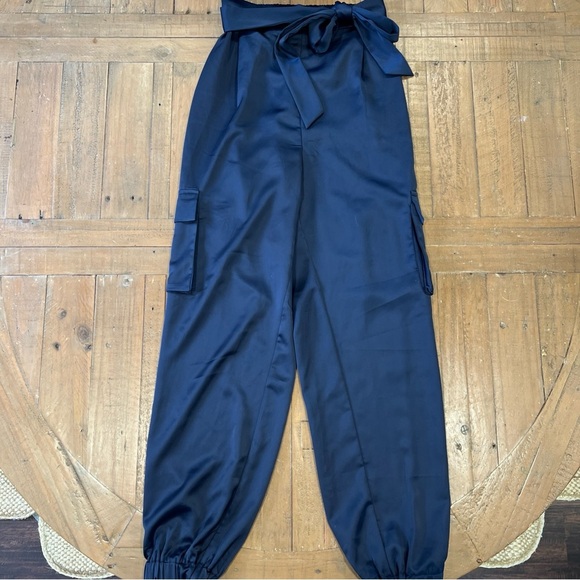 superdown Rachel Satin Cargo Pants Navy Womens Small Joggers Belted Revolve - Picture 2 of 12
